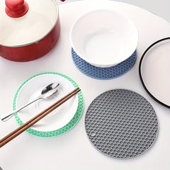 1/4pcs Round Honeycomb Silicone Placemat 17.02 Cm, Heat Insulation Pad, Non-slip Pot Holder, Easy To Clean And High Temperature Resistant Table Mat, Tabletop Protection, Home Kitchen Dining Table Decor