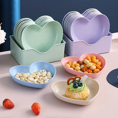 5pcs Heart-Shaped Snack & Fruit Plate Set - Durable Plastic, Perfect for Desserts, Cakes, and Pickles - Ideal Kitchen Accessory