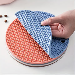 1/4pcs Round Honeycomb Silicone Placemat 17.02 Cm, Heat Insulation Pad, Non-slip Pot Holder, Easy To Clean And High Temperature Resistant Table Mat, Tabletop Protection, Home Kitchen Dining Table Decor