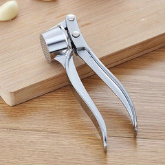 1pc RZSYZH Heavy-Duty Garlic Press, Ginger Crusher, Lemon Squeezer - Heavy-Duty Manual Crusher with Efficient Crushing, Compact Design for Kitchen, Restaurant, Home - Easy-Clean Garlic Press Tool for Garlic, Ginger, Lemon, Cooking - Ideal for Chefs & Home